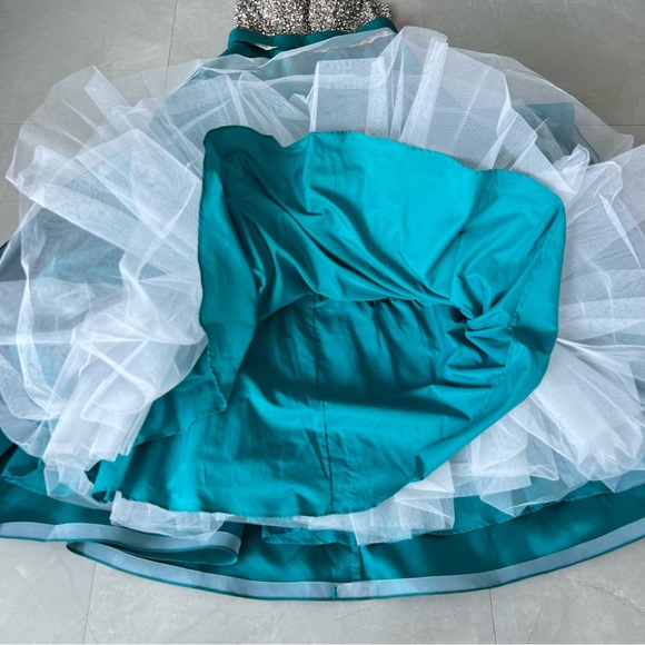 JOVANI Teal Beaded Sequins Halter Wedding Ball Gown Formal Evening Dress Sz 8 - Picture 16 of 16